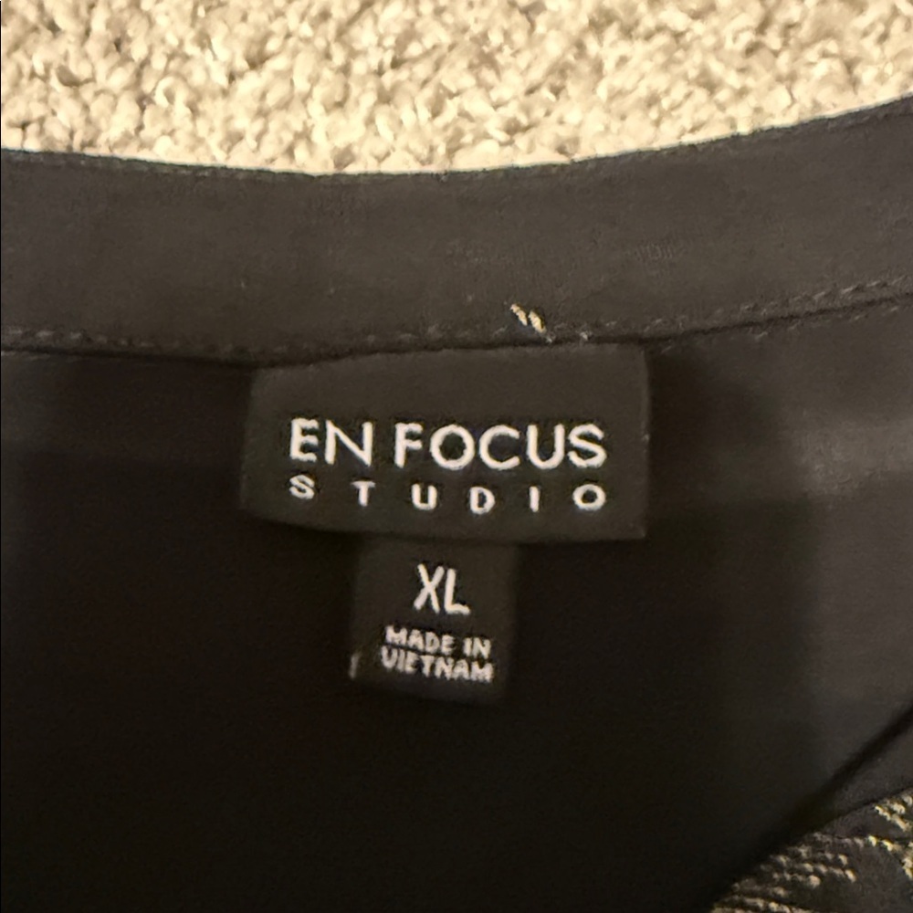 Enfocus Studio Black and Gold patterned Blouse top XL - Picture 7 of 8